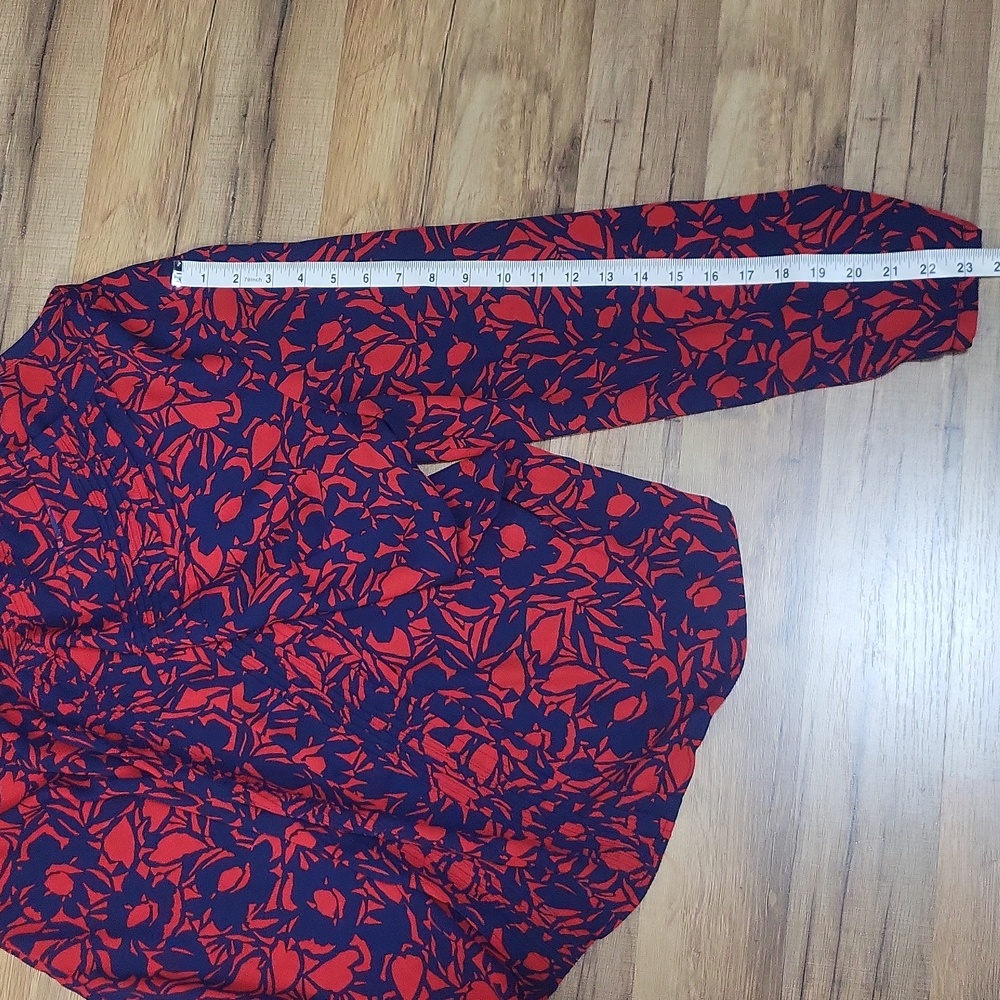 TALBOT'S Blue Red Floral Pintuck Front Keyhole Neckline Long Sleeve Blouse - Picture 11 of 11